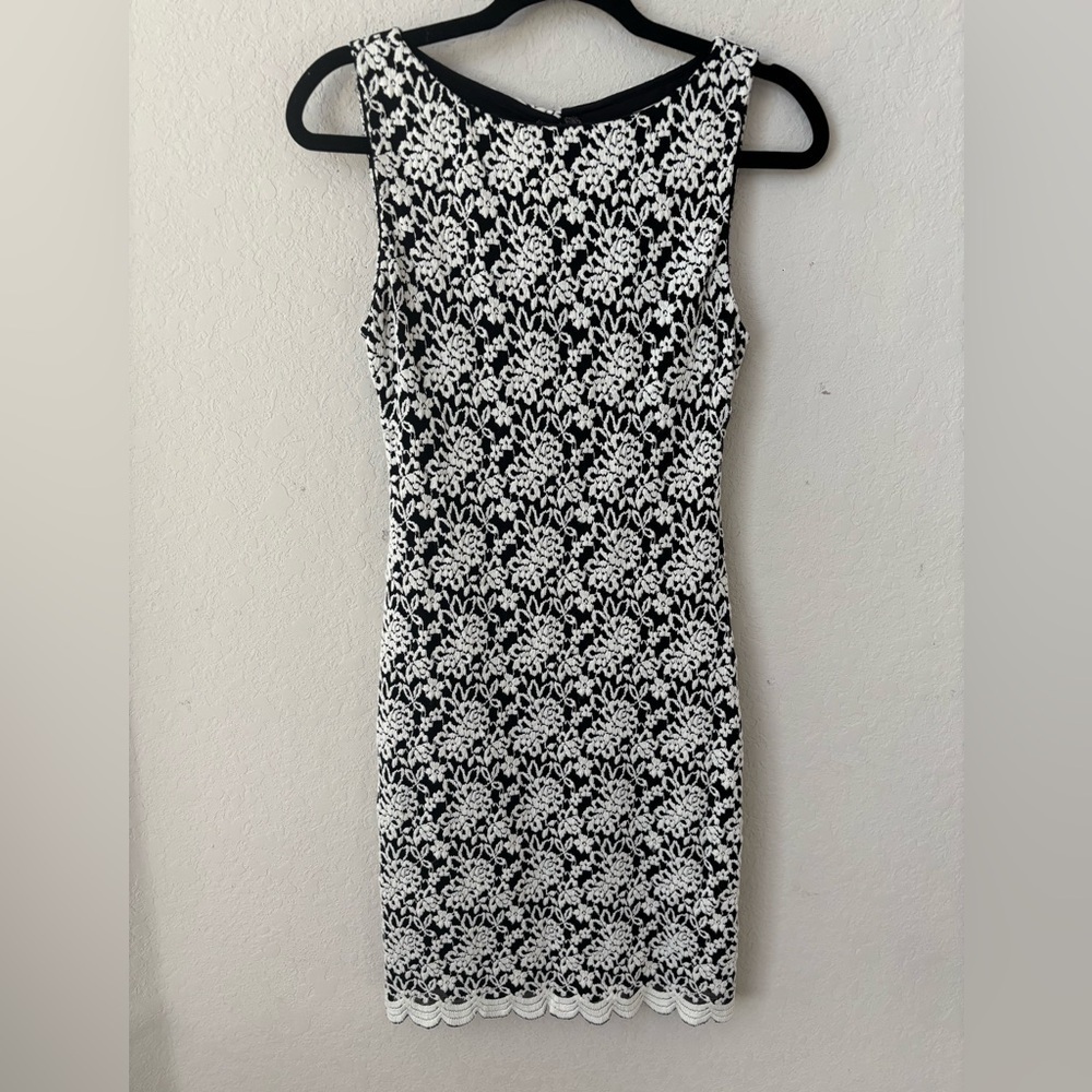 Alice and Olivia Black and White floral Dress size 4